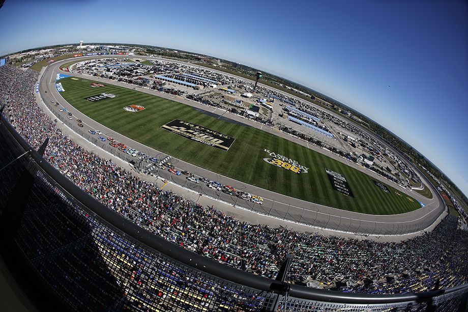 NASCAR — самые популярные гонки в США