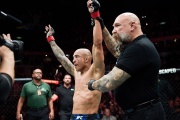 Король снова на троне. Альдо вернулся в UFC и разбил фаворита