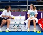 Мирра Андреева провела фотосессию с трофеем турнира WTA-1000 в Дубае