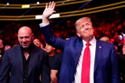 «Трамп — величайший боец в истории». Трогательная дружба босса UFC и экс-президента США